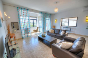 Enormous 3bedrooms seafront with balcony PDEH1-1